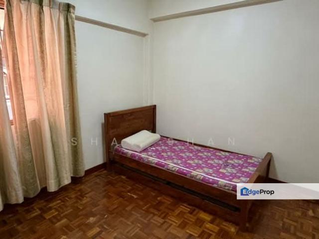 Desa Aman Puri Apartment
