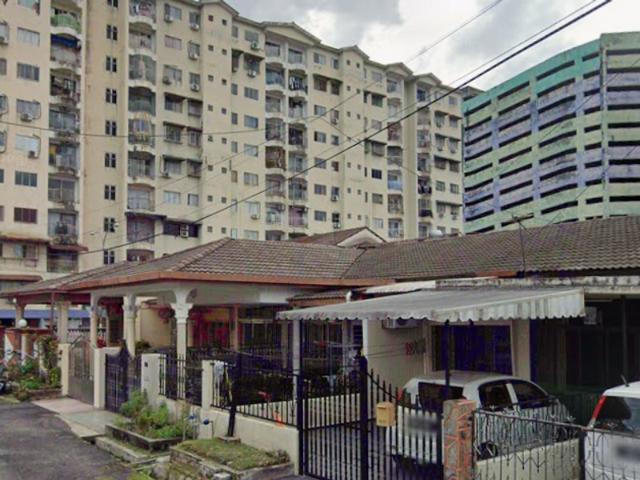 Desa Bunga Raya, Kajang