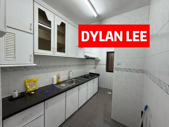 DESA BAIDURI Apartment SALE Build In Kitchen Well Maintain Farlim