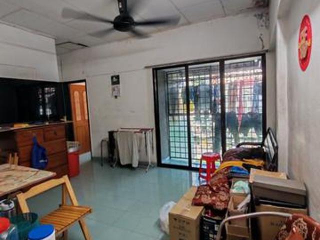Desa Baiduri Flat Farlim Pg