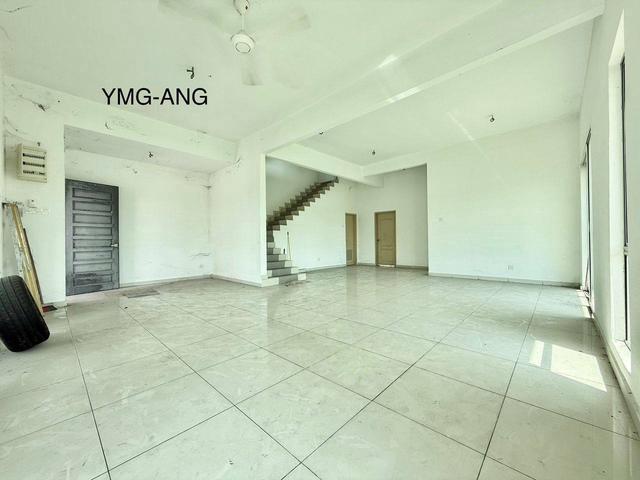 Desa Bayuemas25 Storey Corner House for Sale at Laksamana Klang