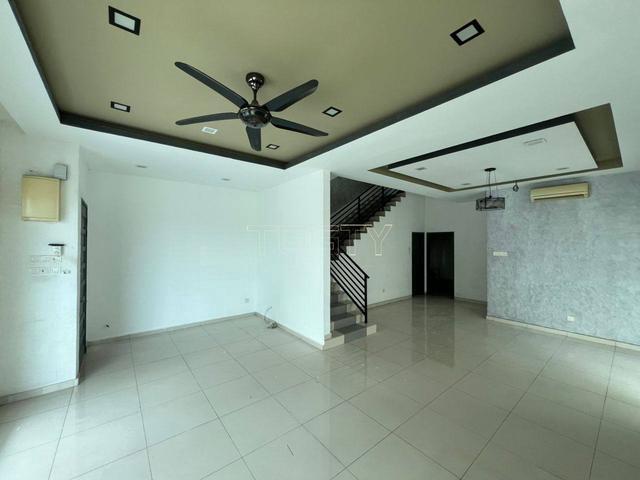 Desa Bayumas Laksamana Klang 25 Storey Semi D House 31x65 Gated