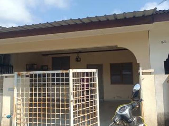 Desa Damai4 bilik siap Reno
