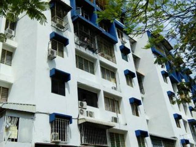 Desa Green blk 5 corner unit 1 car park