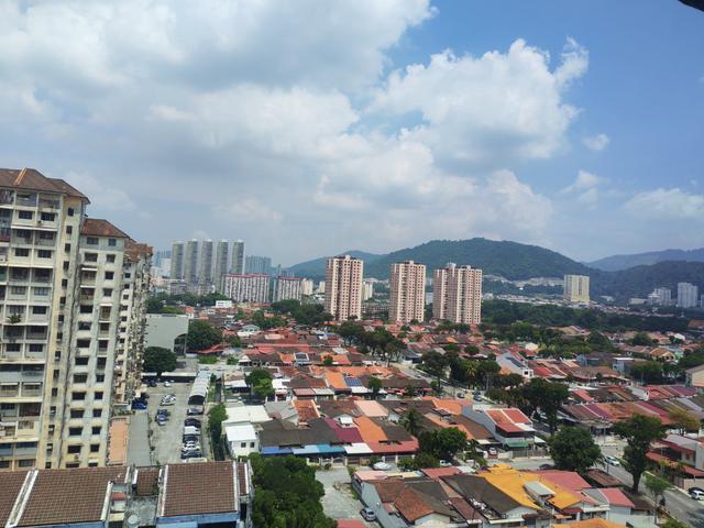 Desa Green Jelutong For Sale Newly Painted Nice View Unit Renovated