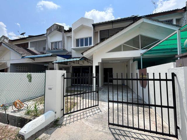 Desa Harmoni Molek Double Sty House For RENT
