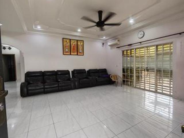 Desa harmoni taman molek 1 storey corner house rumah 4bedroom JB