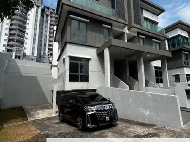 Desa Hill Villas