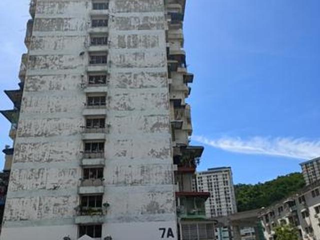 Desa Intan at Farlim Block 7A 3 bedrooms unit 650SF FOR SALE