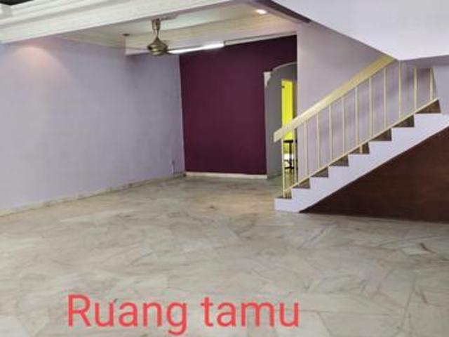 Desa Jaya Jalan Lembah double storey house for Rent