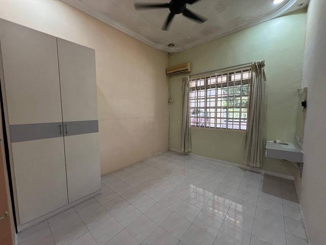 Desa Kulai Single Storey For Sale Good Good Confition