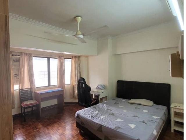 Desa Kiara TTDI Middle Room to let