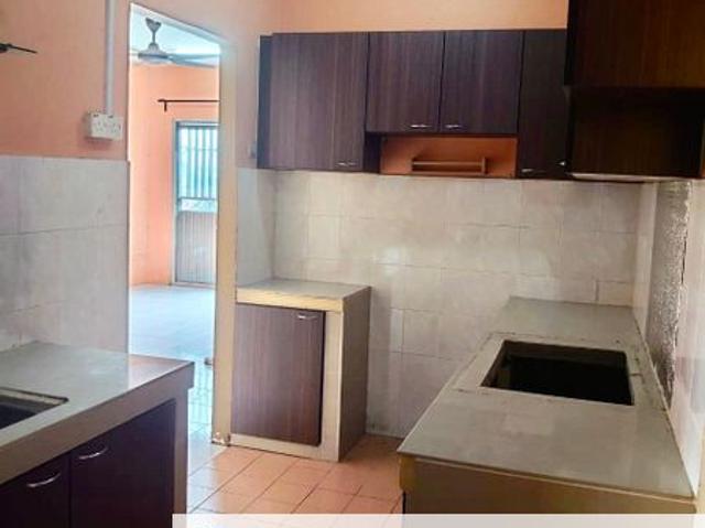 Desa Putra Apartments