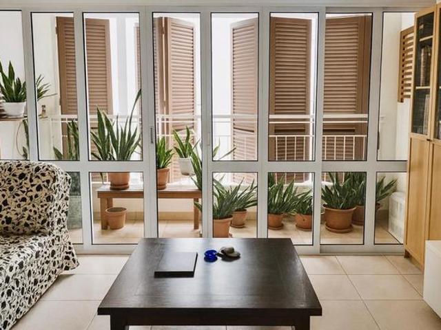 Desa Putra 2 PARKINGS 2 BALCONIES Tiptop condition LRT