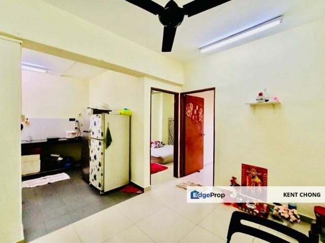 Desa Pakar Flat