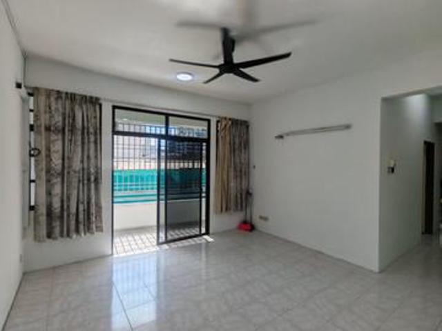 Desa Palma 1100sf Good Condition Nr Court