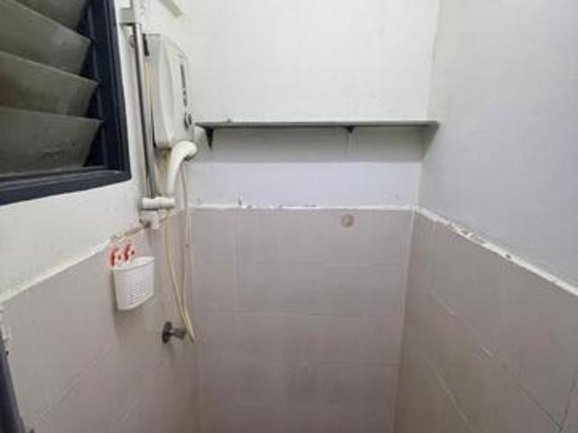 Desa Pinang at kapal signh