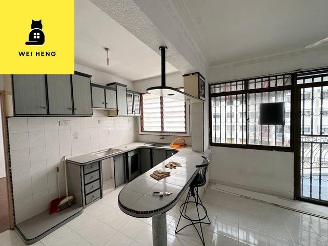 Desa rahmat 700sf kitchen reno mid floor in relau for sell