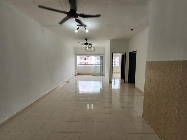 Desa Saujana Apartment Taman Sungai Besi Indah Balakong 5mins to Mines