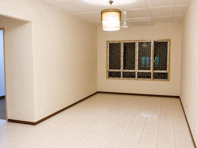 Desa Tanjung Puchong Apartment 3R2B