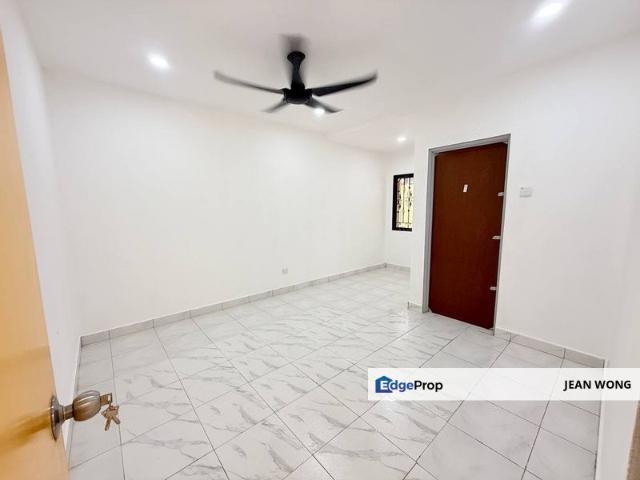 Desa tebrau corner lot for sale