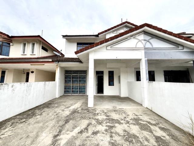 Desa Tebrau Mount Austin Taman Gaya Pelangi Indah Double Storey house
