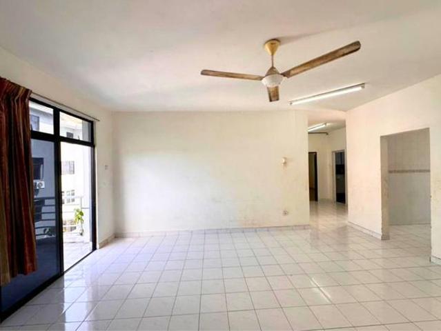 Desa University 1102sqft 1 Carpark Gelugor