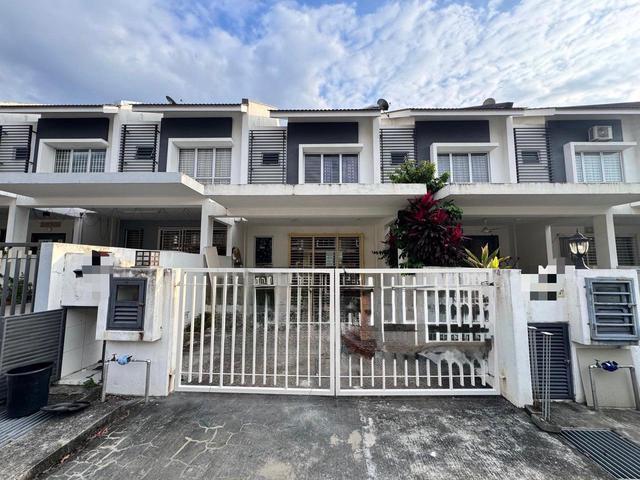 Desa 7 Bandar Country Home