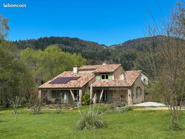 Desaignes, maison individuelle sur un terrain de 4912 m²