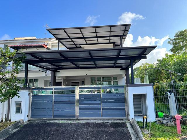 DESARU UTAMA corner lot