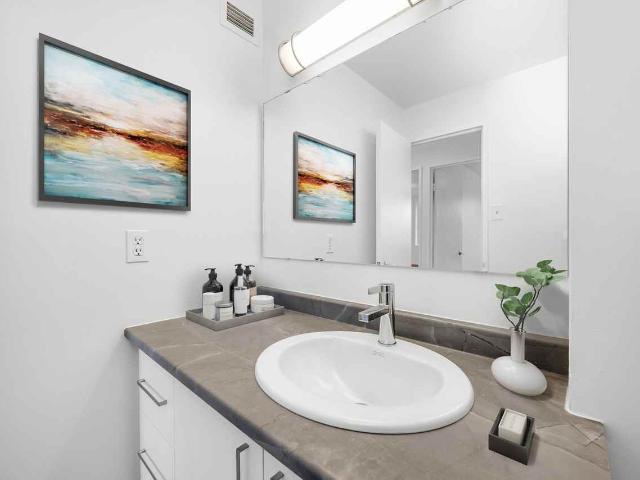 Deschenes Court 1 Bedroom Apartment for Rent at 220 Woodridge Cres, Ottawa, ON K2B 8G1 Bayshore