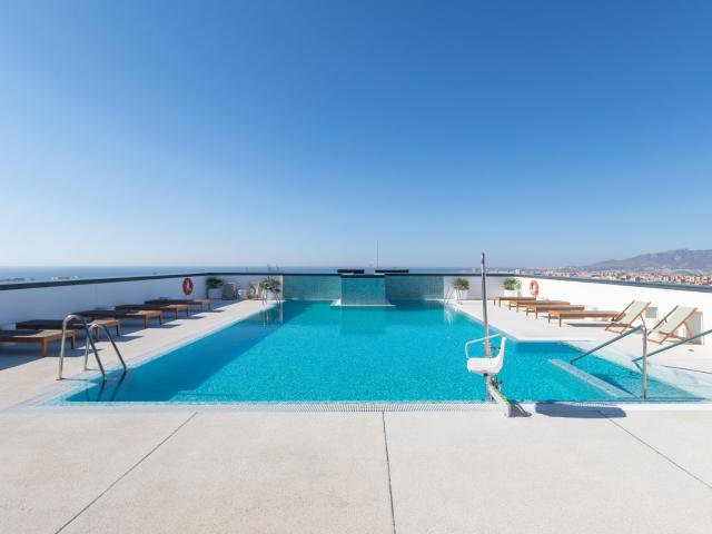 Descubra una experiencia residencial única en Urban Sky, uno. m² Málaga
