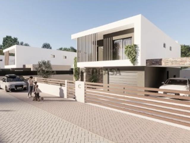 Descubra a sua nova casa em Azeitão!