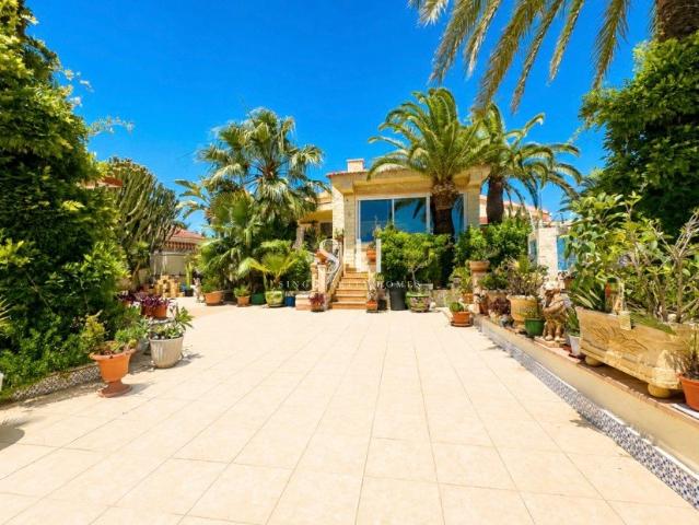 Descubra esta magnífica villa independiente situada en una d. 146m² Ciudad Quesada