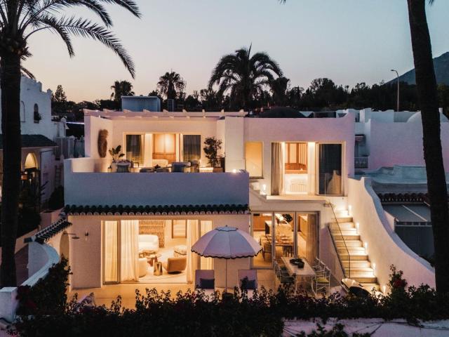 Descubra esta excepcional casa adosada en el exclusivo Oasis. 194m² Marbella