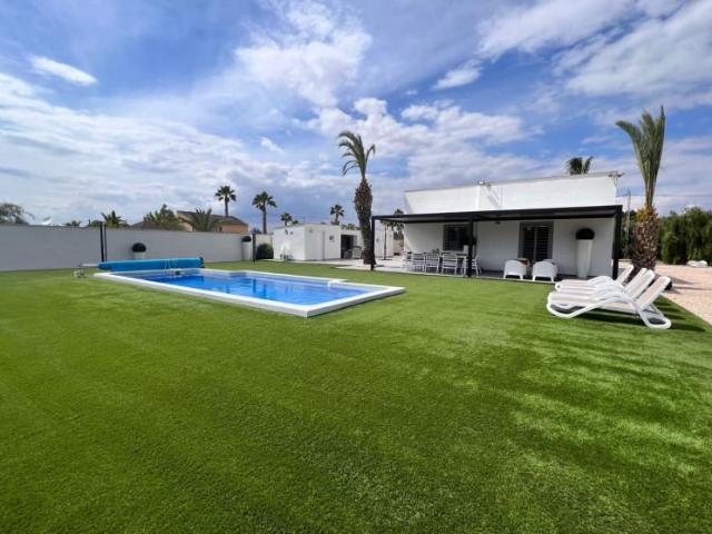 Descubra esta espectacular casa de campo, perfecta para quie. m² Elche