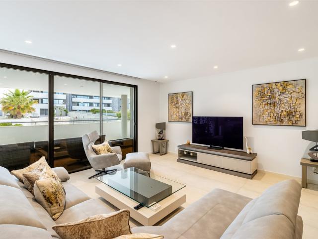 Descubra este moderno apartamento T2, idealmente localizado. 135m² Lagos