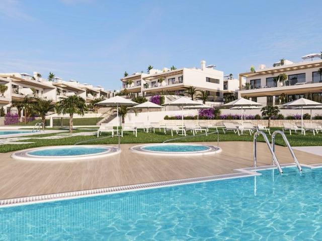 Descubra este residencial de obra nueva en la zona de La Cor. 77m² Torrevieja