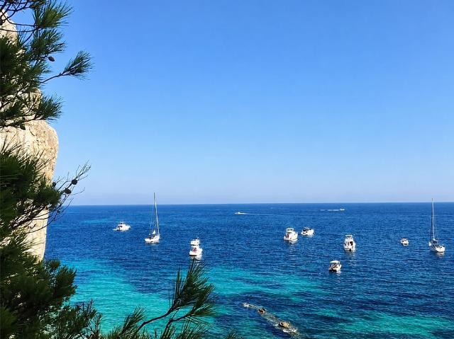 Descubra este exclusivo apartamento en primera línea de mar. 137m² Altea