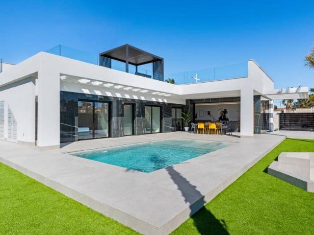 Descubra la esencia del lujo mediterráneo en este selecto re. 168m² Lomas de la Juliana