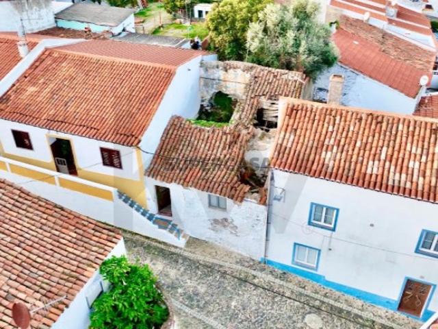 Descubra o charme de Peroguarda com esta oportunidade única no coração do Alentejo!