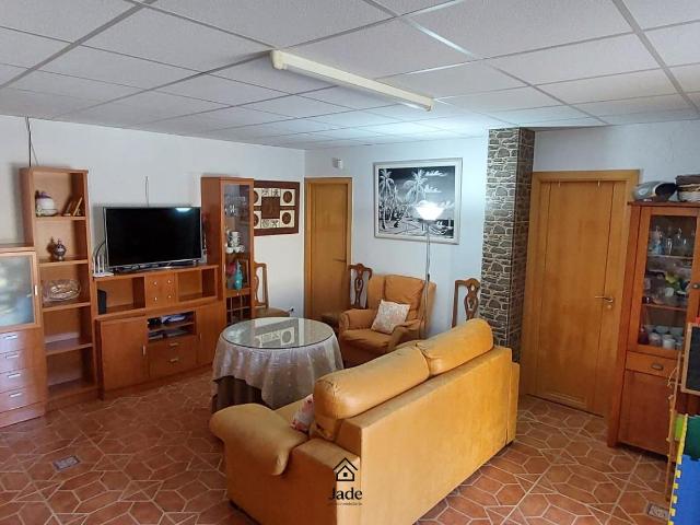 Descubre tu hogar en Cuevas Bajas!