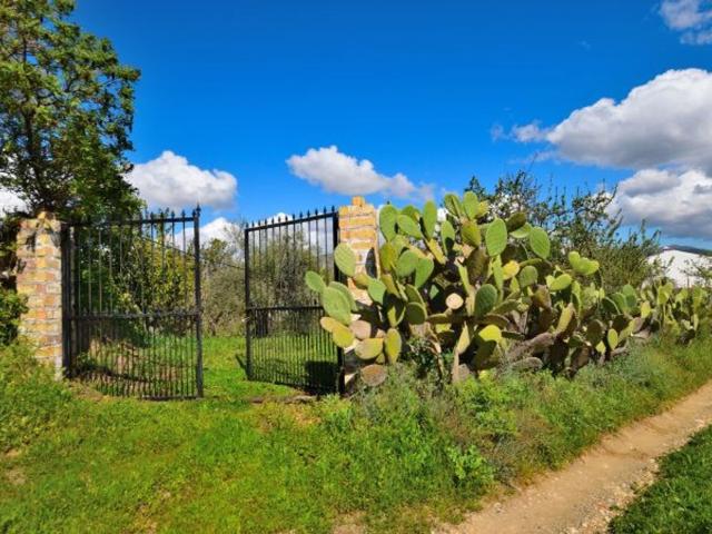 ¡Descubre tu refugio en la naturaleza! Esta encantadora finc. 0m² Cartajima