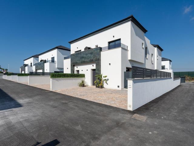 Descubre una nueva forma de vivir en Gran Alacant, donde el. 97m² Bras del Port