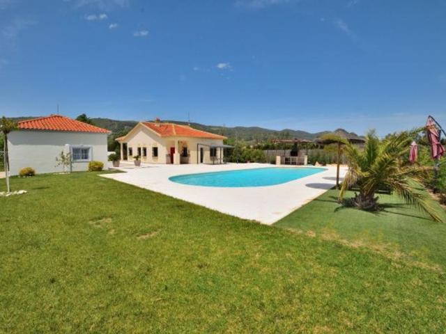 ¡Descubre el encanto de una finca rústica en el Llano de la. 0m² Ronda