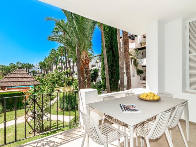 Descubre el epítome de la vida refinada en este apartamento. 135m² Marbella