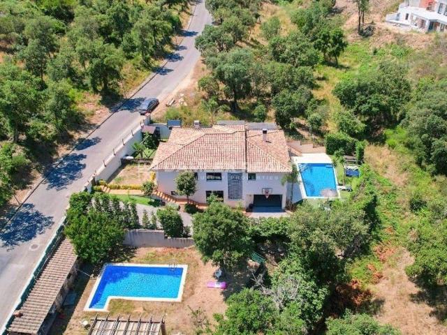 Descubre esta magnífica casa contemporánea distribuida en do. 344m² Platja d'Aro