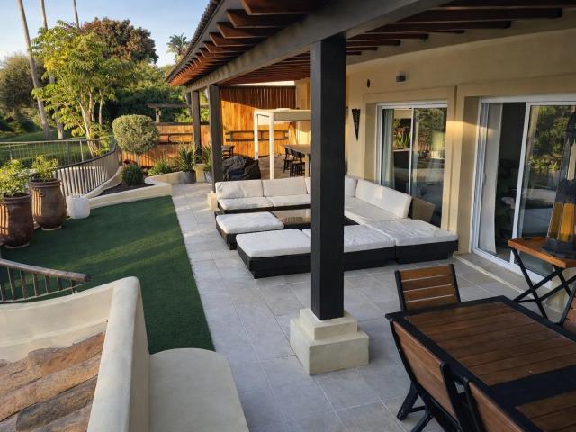 Descubre esta exclusiva vivienda de lujo situada en el prestigioso San Roque Club