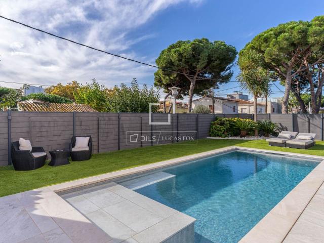 Descubre esta exclusiva casa adosada, única en la zona, con. 120m² Platja d'Aro