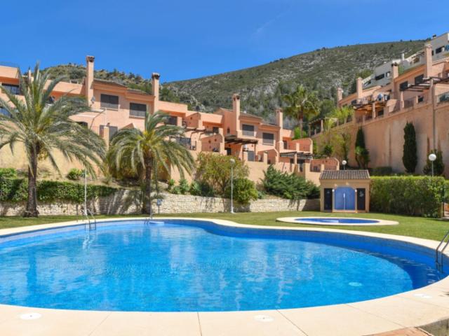 Descubre esta encantadora vivienda unifamiliar situada en la. 140m² Benitachell